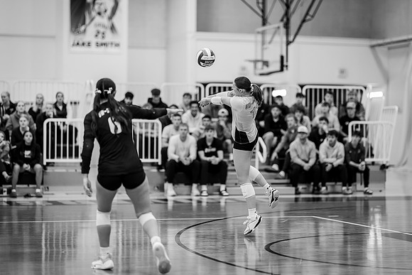 UWS VB vs CROWN-106