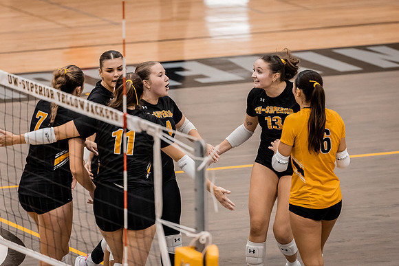 VB vs UWL -77