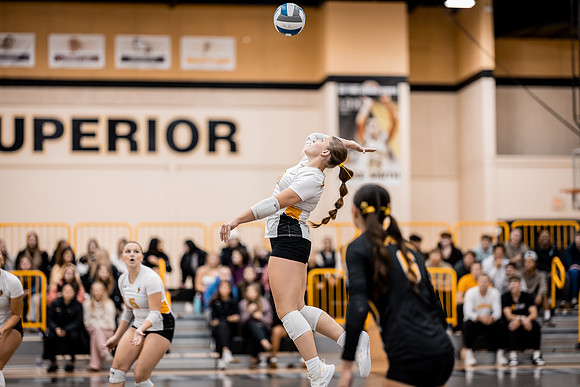 UWS VB vs CROWN-11