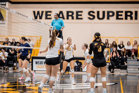 UWS VB vs CROWN-166