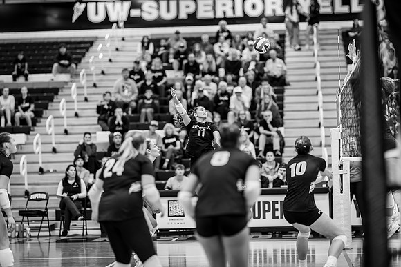 VB vs UNW-21