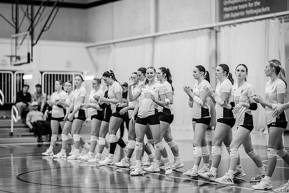 UWS VB vs CROWN-17