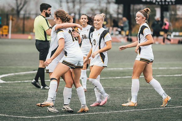 WSOC vs UMM-104