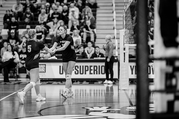 VB vs UNW-64