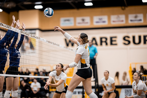 UWS VB vs CROWN-147