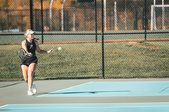 Tennis vs STO-126