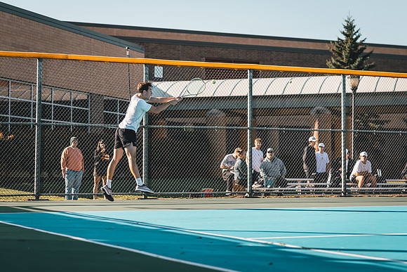 Tennis vs STO-3