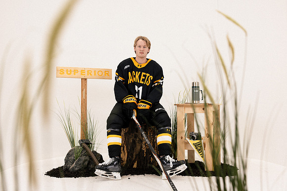 CMHKY Set Photos-8