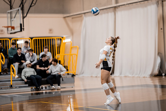 UWS VB vs CROWN-70