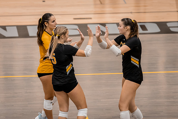 VB vs UWL -105