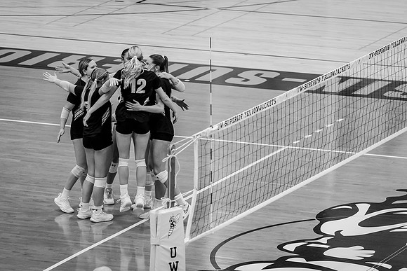 VB vs UWL -176