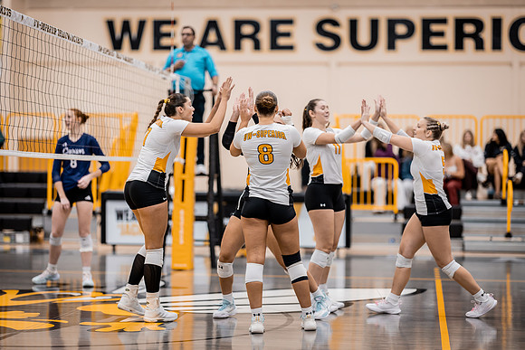 UWS VB vs CROWN-38