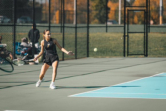 Tennis vs STO-111