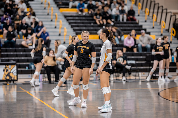 VB vs UNW-74