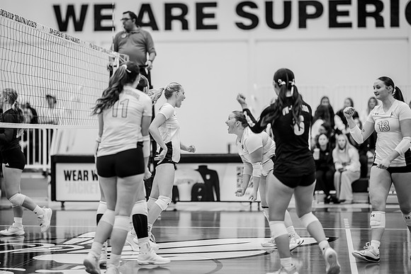 UWS VB vs CROWN-96