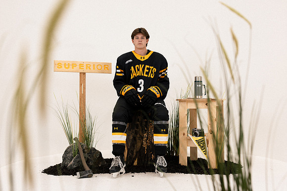 CMHKY Set Photos-15
