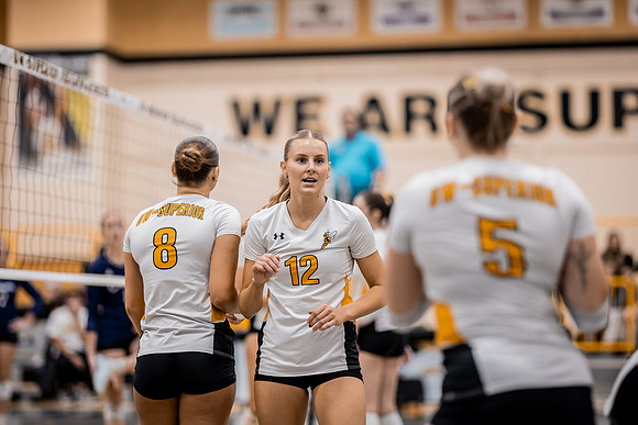 UWS VB vs CROWN-107