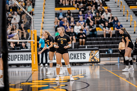 VB vs UNW-140