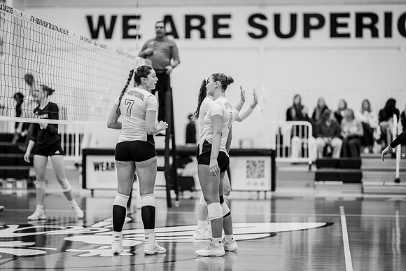 UWS VB vs CROWN-37
