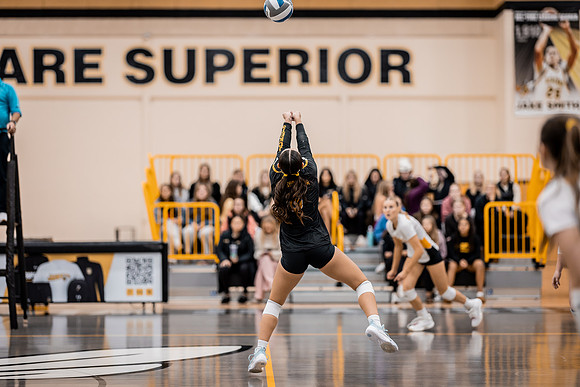 UWS VB vs CROWN-102