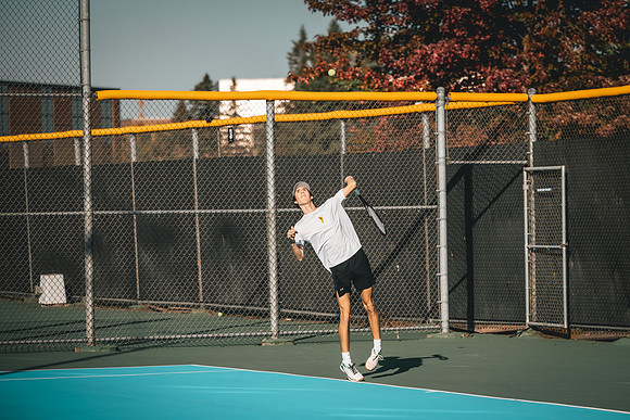 Tennis vs STO-147