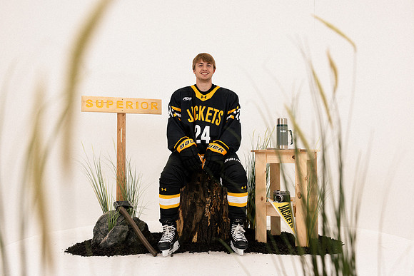 CMHKY Set Photos-4