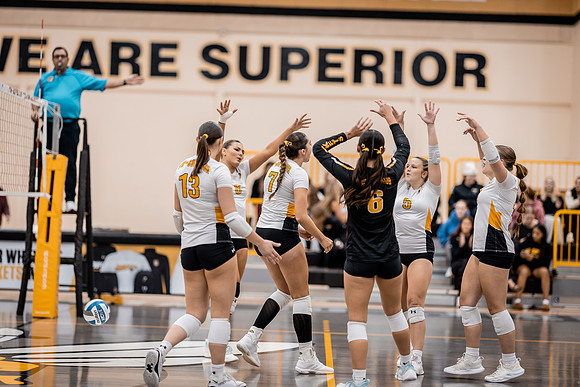 UWS VB vs CROWN-72