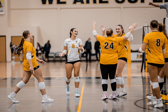 VB vs Augs-158