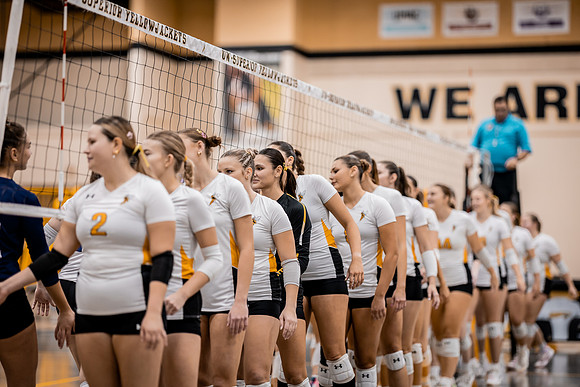 UWS VB vs CROWN-33