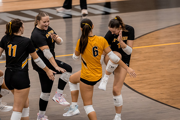 VB vs UWL -75