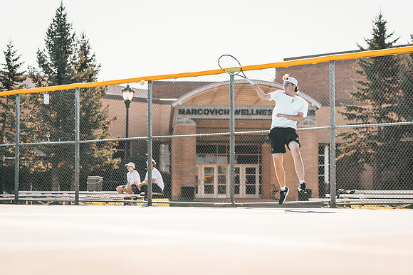 Tennis vs STO-32
