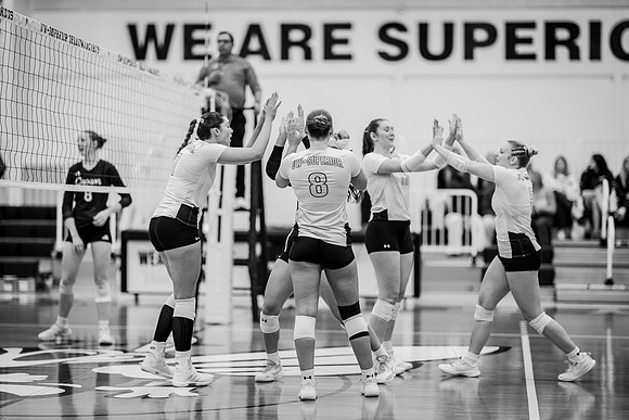 UWS VB vs CROWN-39