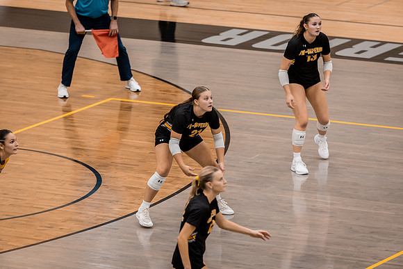 VB vs UWL -137