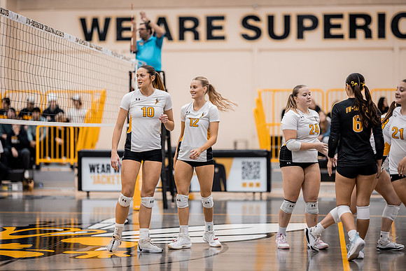 UWS VB vs CROWN-85