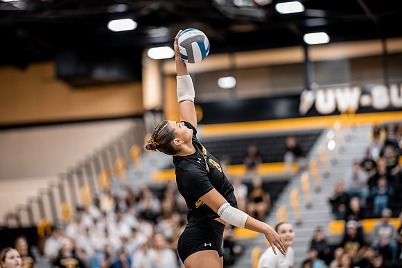 VB vs UNW-13