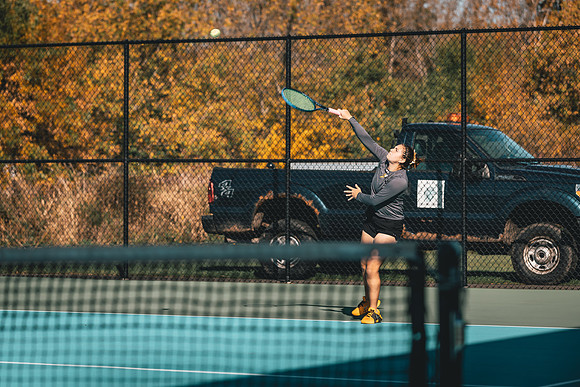 Tennis vs STO-122