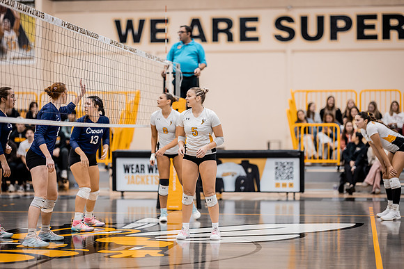 UWS VB vs CROWN-143