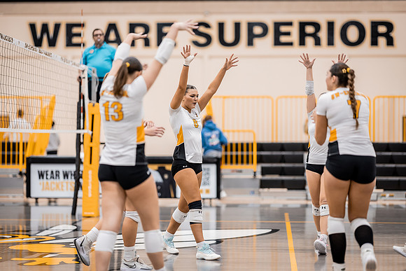 UWS VB vs CROWN-188