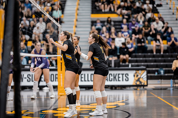 VB vs UNW-132