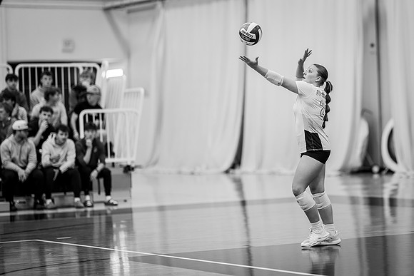 UWS VB vs CROWN-115