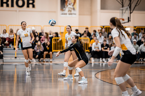 UWS VB vs CROWN-172