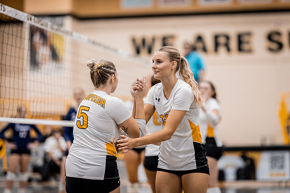 UWS VB vs CROWN-109