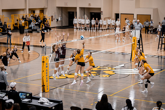 VB vs Augs-7