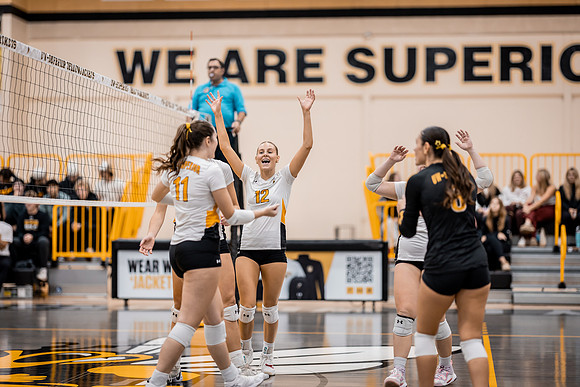 UWS VB vs CROWN-159