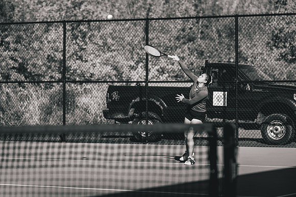 Tennis vs STO-123
