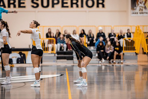 UWS VB vs CROWN-43