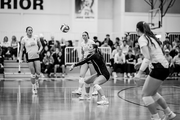 UWS VB vs CROWN-173