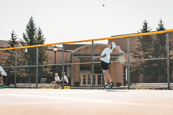 Tennis vs STO-28