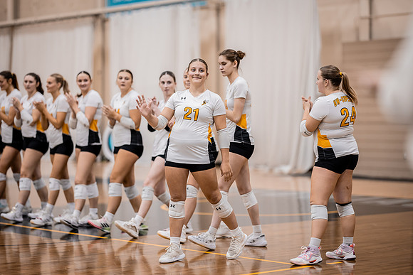 UWS VB vs CROWN-22