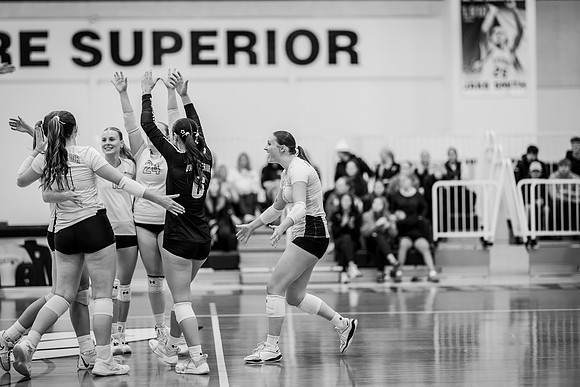 UWS VB vs CROWN-90